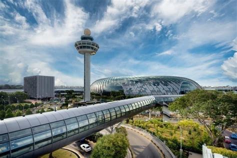 Singapore Changi Airport - How Long Do I Need To Connect? - Simple Flying