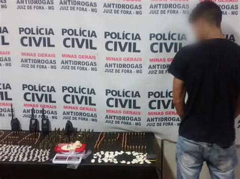 Pol Cia Civil Prende Suspeito De Envolvimento Em Tr Fico E Apreende Drogas