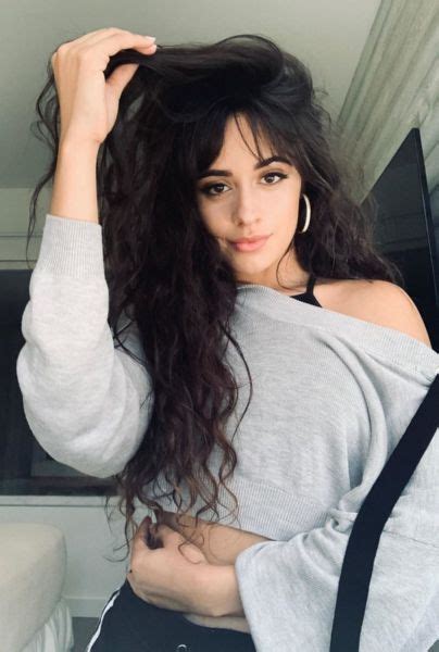 Que Pasi N Camila Cabello Hace Un Baile Con Poca Ropa Y Sus Fans