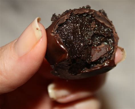 Mint Oreo Truffles - Desserts Required