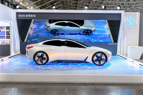 Bmw總代理汎德攜手台北當代藝術博覽會 精彩展演「純電藝術」 Carstuff 人車事