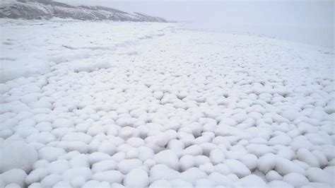 Giant Ice Balls Fill Siberian Coastline In Rare Natural Phenomenon National Globalnews Ca