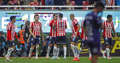 Chivas sigue en racha Conquista su segundo triunfo al hilo ante Mazatlán