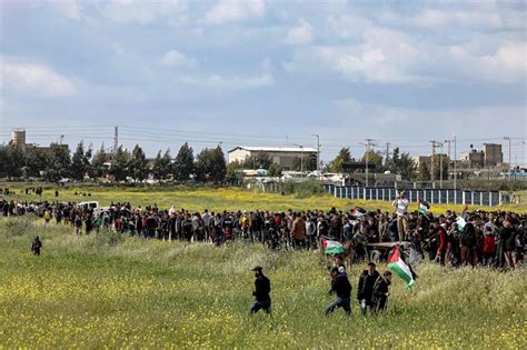 Thousands Commemorate Palestinian Land Day In Israel Gaza Region