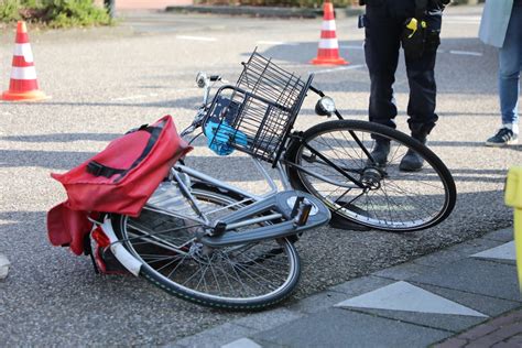 Fietsster Gewond Bij Aanrijding Op Kruising Rembrandtweg Zonnestein