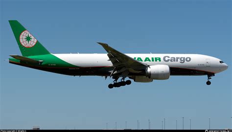 B Eva Air Boeing F Photo By Mingfei S Id