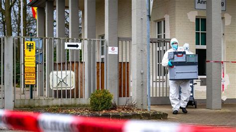 Niedersachsen Vier Tote Im Kreis Rotenburg Haftbefehl Gegen