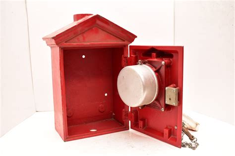 Vintage Gamewell Fire Alarm Box Cast Iron Antique สถานีตำรวจภูธรเนินขาม