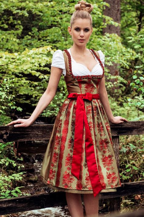 4116 Besten Dirndl Bilder Auf Pinterest Dirndl Oktoberfest Und Trachten