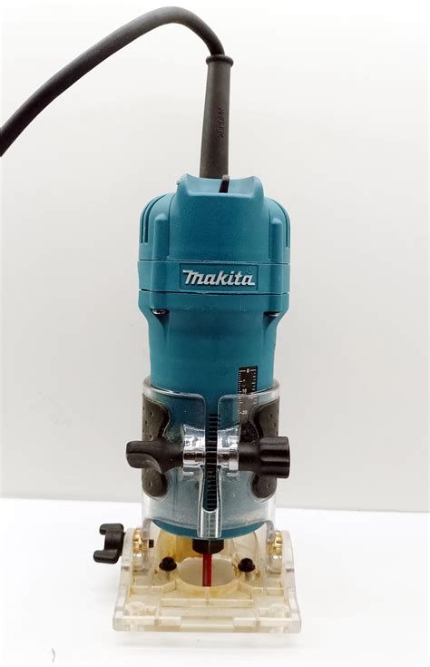 FREZARKA MAKITA 3710 Frezarki Loombard Pl