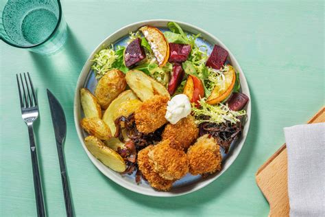 Vegetarische Nuggets Met Bietensalade En Krieltjes Recept Hellofresh