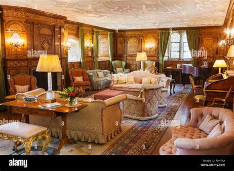 Hever castle interior hi-res stock photography and images - Alamy