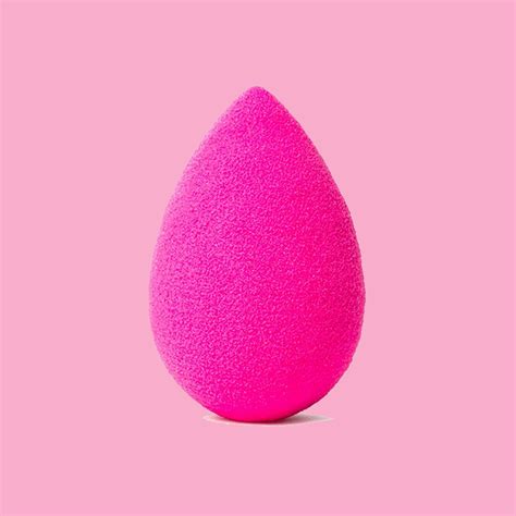 The Best Makeup Sponges To Make Your Foundation Look Absolutely Flawless Best Makeup Sponge