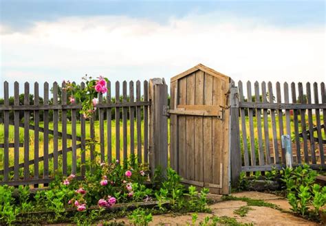 Decorative Privacy Fence Gates | Shelly Lighting