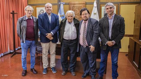 Pepe Mujica Firmó El Título Dr Honoris Causa De La Unsl Noticias