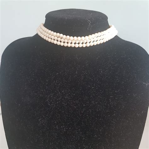 Lovely Vintage Three Strand Cream Pearl Choker Perf Gem