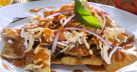 Chilaquiles Rojos Con Pollo Recipe | Blog Dandk