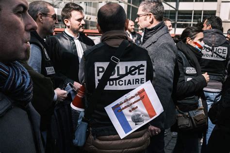 Réforme de la PJ policiers magistrats et avocats rassemblés dans