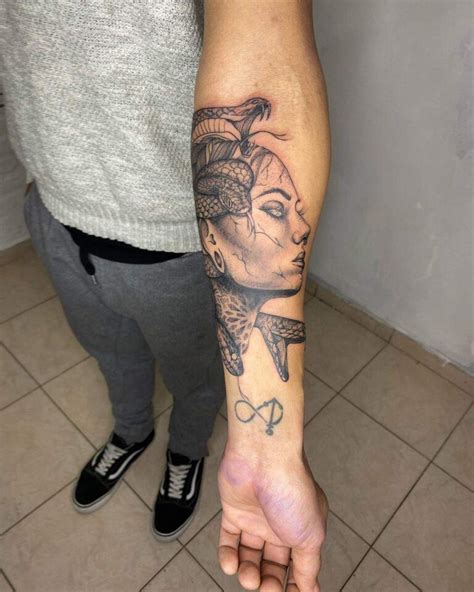 Tatuajes De Brazo Para Hombres Peque Os Y Significativos