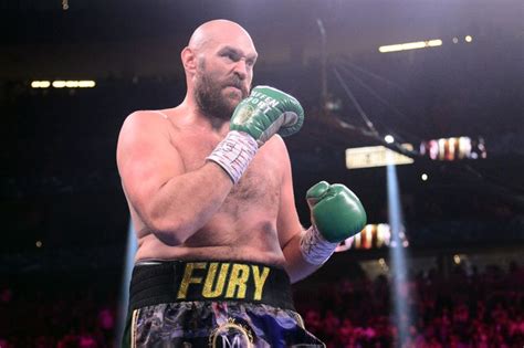 Tyson Pede Que Fury Continue Lutando Em Meio A Rumores De Aposentadoria