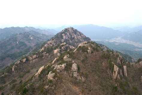 19 Breathtaking Hikes Into The Korean Mountains