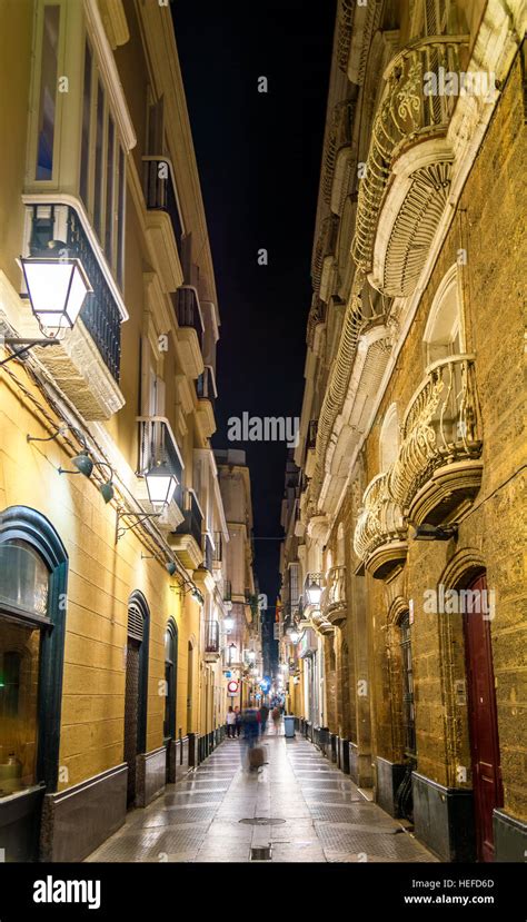 Sightseeing cadiz old town hi-res stock photography and images - Alamy