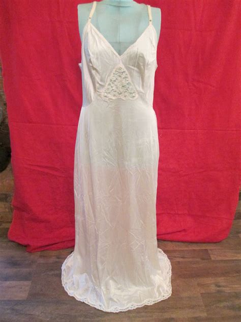 Vintage Sears Long Nightgown Nylon Lingerie Anti Clin Gem