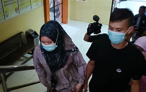 Jalani Pemeriksaan Istri Tersangka Pembunuhan Pegawai Koperasi Di