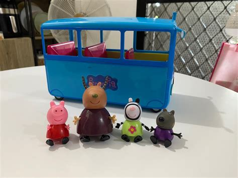 Peppa Pig School Bus, Hobbies & Toys, Toys & Games on Carousell