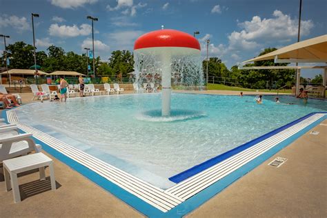 Pleasant Glade Pool - GoGrapevine