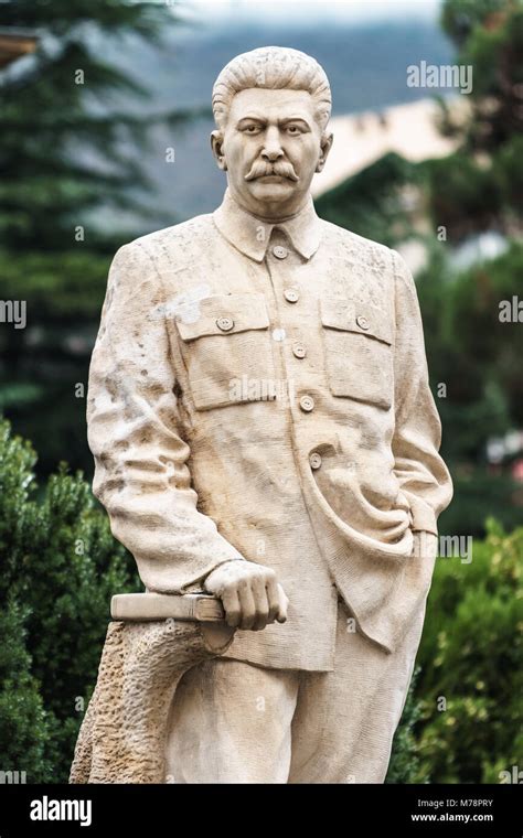 Stalin Statue Hi Res Stock Photography And Images Alamy