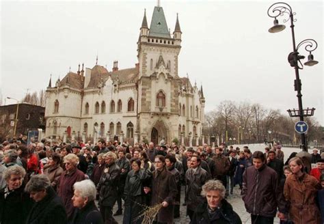 Cirkvi si dnes ekumenickým sprievodom pripomenuli veľkonočné tajomstvo