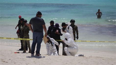 Macabro hallazgo Turistas caminaban por la playa en Cancún y