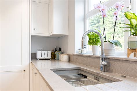 Classic White In Frame Kitchen Audus Kitchens