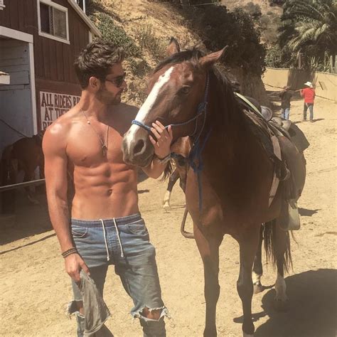 Nick Bateman Homens De Barba Nick Bateman Romance