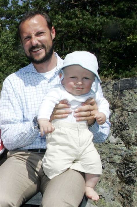 Le Fils De Mette Marit Et Haakon De Norv Ge Le Prince Sverre Magnus A