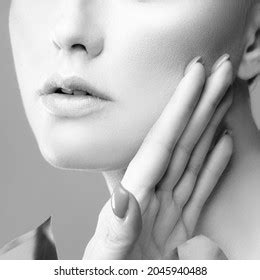 Lips Hand Model Girl Nude Makeup Stock Photo 2040297239 Shutterstock