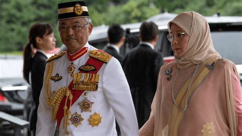 The King And Queen Have Arrived In Singapore For A State Visit Leh