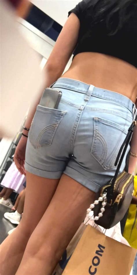 Hot Latina Teens In Shorts Sexy Candid Girls