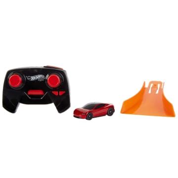 Hot Wheels R C Remote Control Tesla Roadster MATTEL