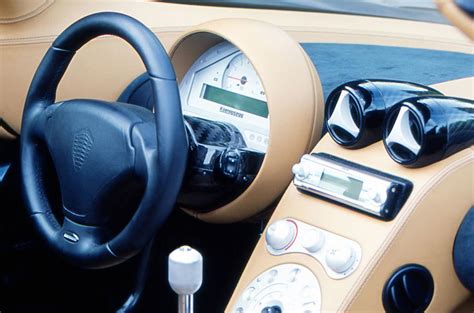 Koenigsegg CC8S 2002-2004 interior | Autocar