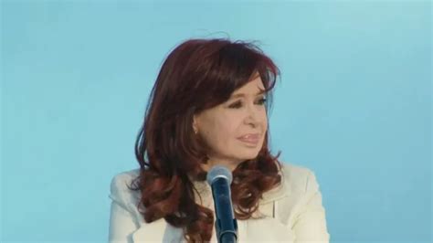 Cristina Kirchner En Quilmes El Pueblo Argentino Está Siendo