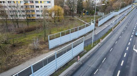 Zakończyła się budowa ekranu akustycznego wzdłuż ul Krzywoustego