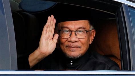 Anwar Ibrahim Resmi Dilantik Sebagai Perdana Menteri Malaysia Ipol Id