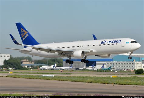 P4 KEC Air Astana Boeing 767 3KYER WL Photo By Damir Kagarmanov