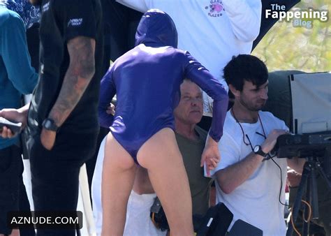 Gisele Bundchen Sexy Spotted Modeling Wearing A Hot Swimsuit And Showing Off Her Beautiful Tits