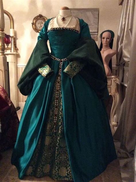 Victorian Queen Elizabeth Tudor Period Gothic Faire Tudor dress cosplay ...