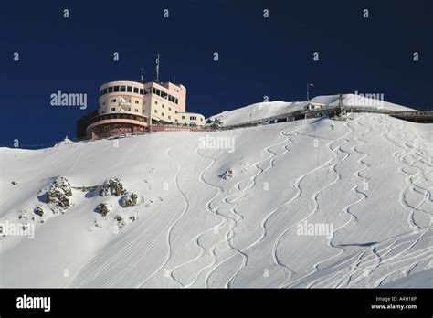 Bergstation Der Seilbahn Jakobshorn Davos Klosters Mountains Symbole