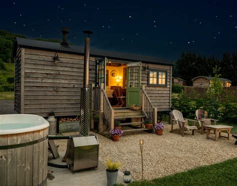 Collie Shepherd Huts Shepherds Hut With Hot Tub Somerset Hut With