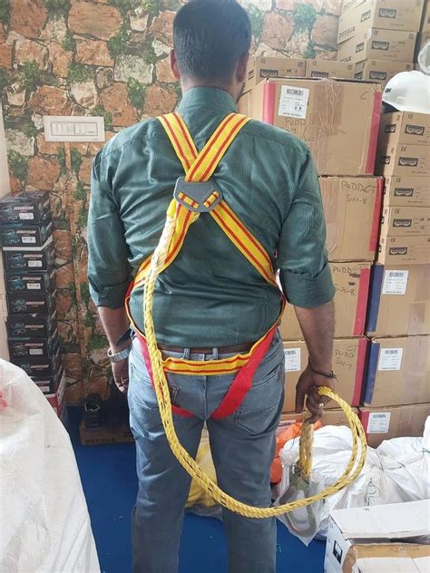 Full Body Safety Belt at ₹ 900/piece | फॉल अरेस्ट सिस्टम in Chennai ...